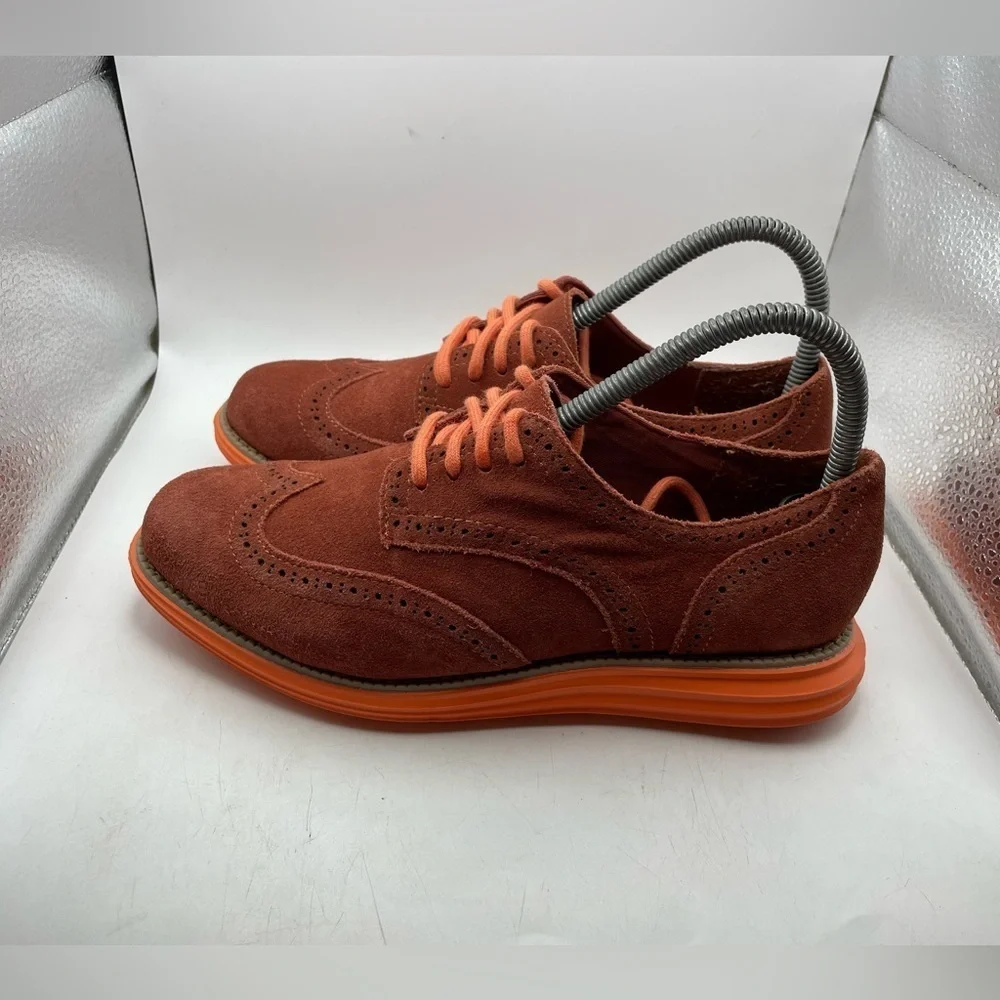 Skechers Groovelite burgundy suede dress shoes size 7 women